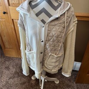 POL Cozy Knit Sweater in Cream and Tan